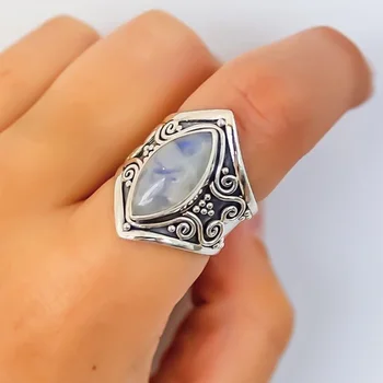 OMHXZJ Veliko europska moda žena muškarac stranka vjenčani dar srebro berba 4 boje Mjesečev kamen Topaz Taiyin prsten RR333